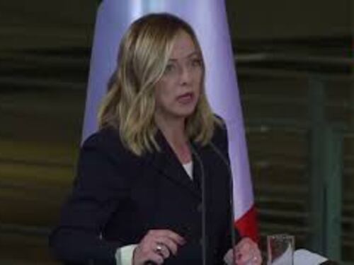 Meloni a Berlino: "Con Scholz parliamo in modo chiaro, è una persona molto affidabile"