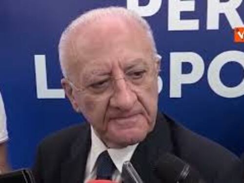 Stop reddito di cittadinanza, De Luca: Non trattare famiglie come se fossero oggetti