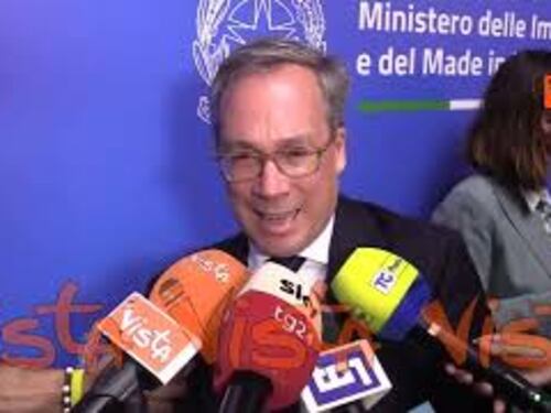 Llewellyn (Ambasciatore Regno Unito): "Ringrazio gli italiani, hanno amato la Regina Elisabetta II"
