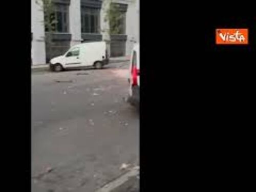 Attacco missilistico a Dnipro, le immagini postate da Zelensky