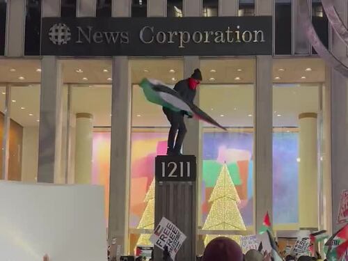 Filo-palestinesi a New York cercano di boicottare il simbolo del Natale