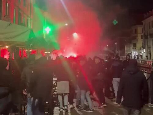 Scontri tra tifosi del Milan e del PSG sui Navigli di Milano