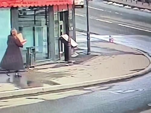 Fuori dal bar prima dell'esplosione: il video dell'attentatrice di San Pietroburgo