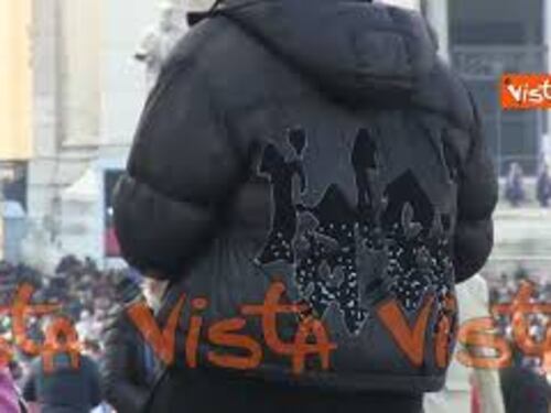 La benedizione Urbi et Orbi di Papa Francesco nel giorno di Natale a Piazza San Pietro
