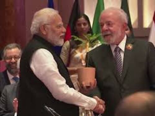 G20 in India, Lula regala una pianta a Modi