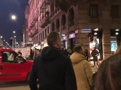 Il presidio degli anarchici a Milano un fallimento: pochissimi i partecipanti