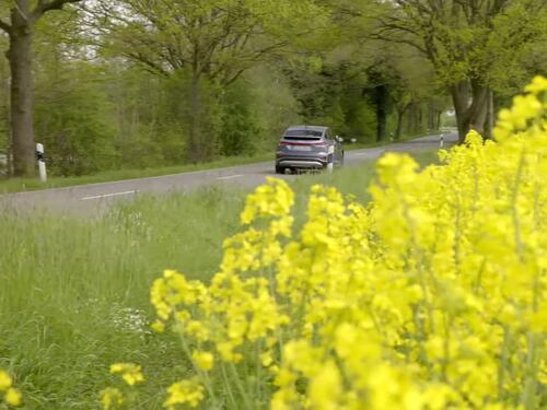 300 km senza ricaricare con Audi Q4 Sportback 50 e-tron quattro: il video della nostra prova