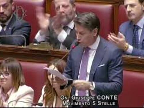 Conte a Meloni: "Lei la faccia ce la mette, ma una faccia di bronzo"