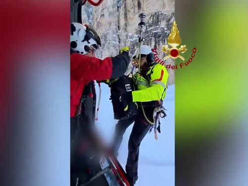 L'intervento dei vigili del fuoco sul Gran Sasso