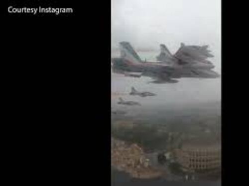 Il sorvolo delle Frecce Tricolori visto da dentro la cabina di pilotaggio
