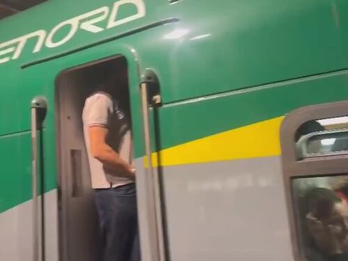 Milano, l'ira dei pendolari esasperati dagli scioperi