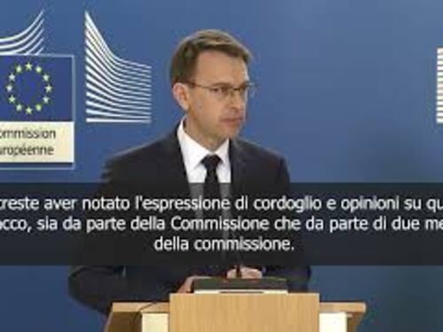 Commissione Ue: Condanniamo attacchi contro operatori umanitari. Accertare verità