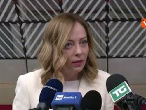 Meloni: "Draghi? Decideranno gli elettori, ma il vero tema e cambiare l'Unione Europea"