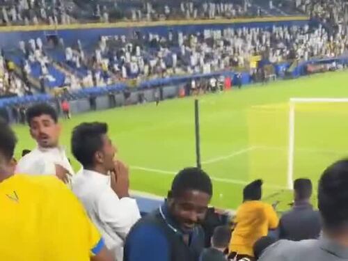 Il tiro di Cristiano Ronaldo che condanna l'Al-Nassr: bimbo centrato in pieno volto