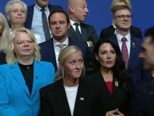 Riunione informale dei Ministri dei Trasporti a Budapest, c'è anche Salvini. La foto di gruppo
