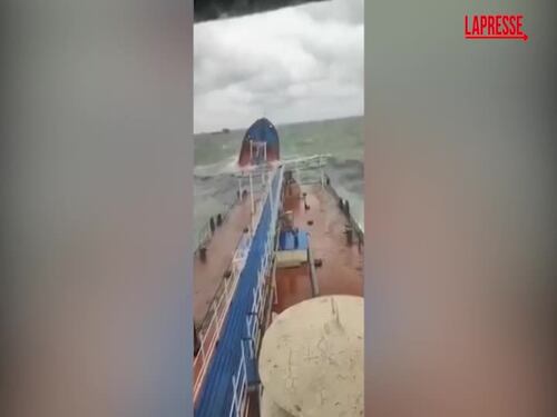 Due petroliere russe a picco nello Stretto di Kerch