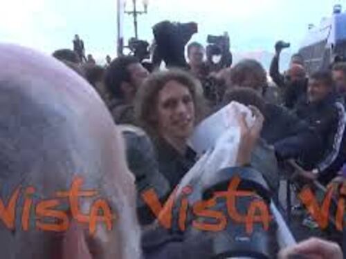 Vannacci a Napoli, scontri tra manifestanti e Polizia
