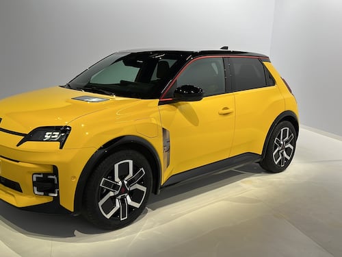 Renault 5 E-TECH Electric: guarda la video anteprima