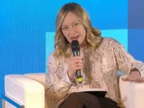 Meloni: "Paese che vorrei costruire è quello in cui non contano le condizioni da cui si proviene"