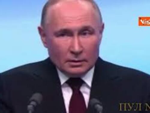 Putin pronuncia per prima volta nome Navalny: Avevo detto sì a scambio prigionieri prima che morisse