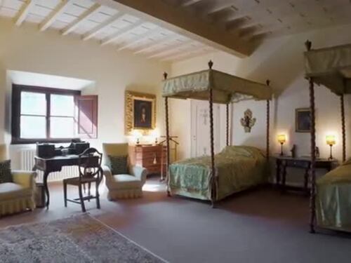 La storica villa tra Firenze e Pisa che fu degli Agnelli ora in vendita
