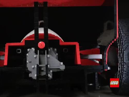 L'iconica McLaren MP4/4 e il casco di Ayrton Senna ricreati con i lego
