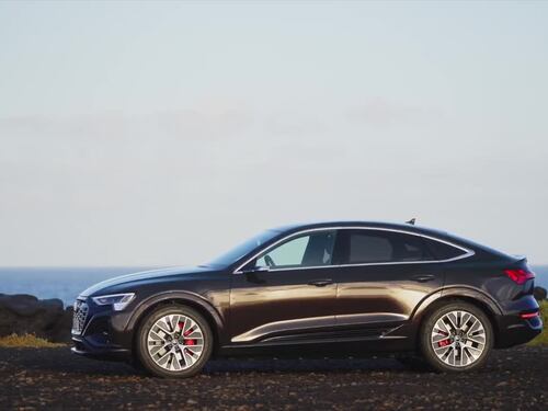 Audi Q8 Sportback e-tron: guarda il video in pillole del SUV premium tedesco