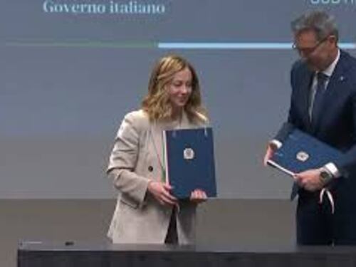 Meloni a Bolzano firma l'accordo sviluppo e coesione con il Presidente Kompatscher