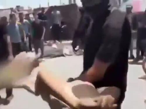 Gli uomini di Hamas puniscono i civili che hanno provato a recuperare aiuti umanitari