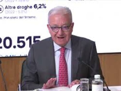 Relazione annuale tossicodipendenze, Mantovano: "4 studenti su 10 hanno assunto stupefacenti"
