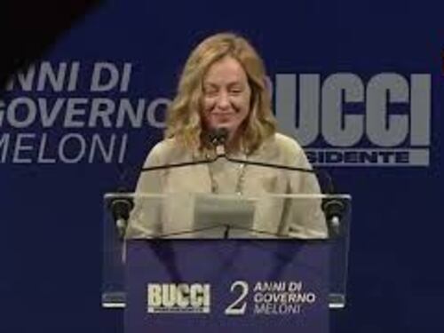 Meloni accolta a comizio Bucci con Rino Gaetano e urla: "Grazie per entusiasmo, è boccata d'aria"