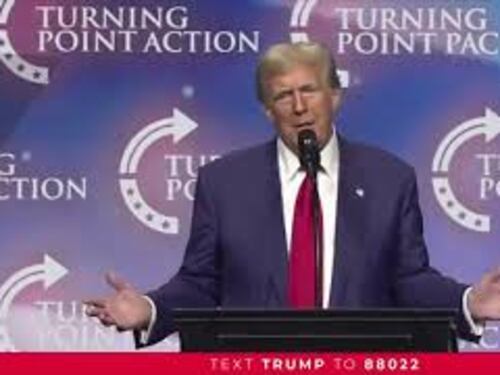 Trump: "Kamala non è intelligente, ha un basso QI"