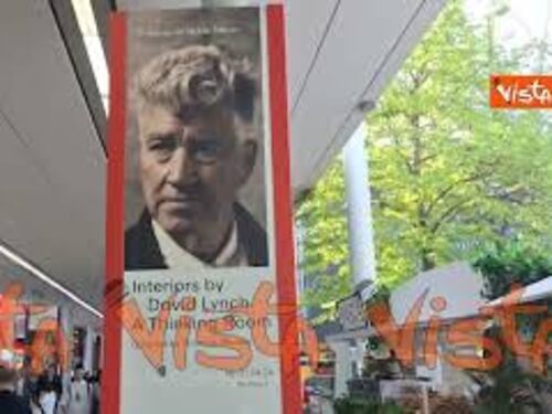 Apre il Salone del Mobile di Milano, migliaia di visitatori in coda già dalle prime ore