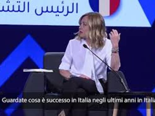 Meloni: "L'immigrazione illegale è nemica di quella legale"