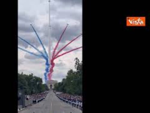 Gli auguri di Macron per il 14 luglio: "Buona festa nazionale a tutti i francesi"