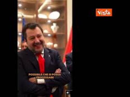 Il sostegno a Bruxelles dei Patrioti a Salvini con maglie ironiche per il processo OpenArms