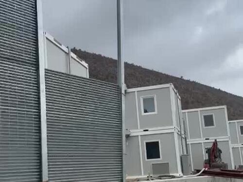 Il complesso del centro di accoglienza di Shëngjin, in Albania