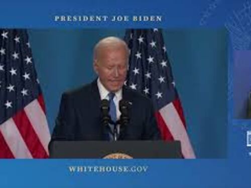 Biden si confonde e chiama Kamala Harris "vicepresidente Trump" al vertice Nato