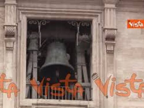 I rintocchi delle campane di San Pietro nel giorno di Pasqua