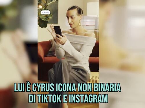 Google e lo spot con l’influencer non binario: anche il Natale travolto dai deliri woke