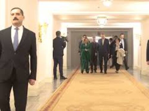 La premier Giorgia Meloni incontra il Presidente della Turchia Erdoğan a Istanbul