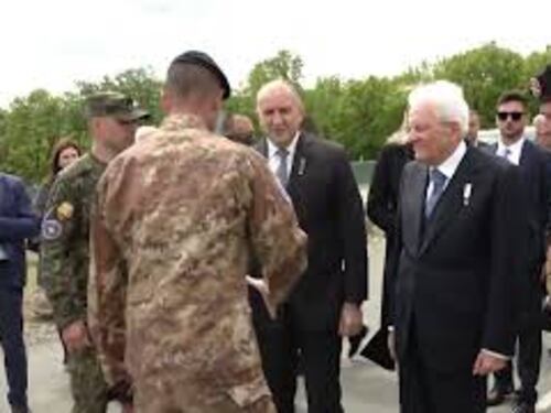 Mattarella in Bulgaria, visita alla base Nato di Novo Selo