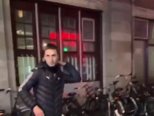 "Sei ebreo?". La follia della notte dei pro-Hamas ad Amsterdam