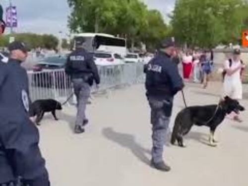 Gli agenti e i cani della Polizia di Stato a Parigi per vigilare sulle Paralimpiadi 2024