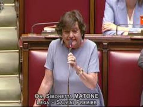 Matone: Pd strumentalizza bambini rom. Chi di voi è mai stato in campo nomade, magari col tacco 12?