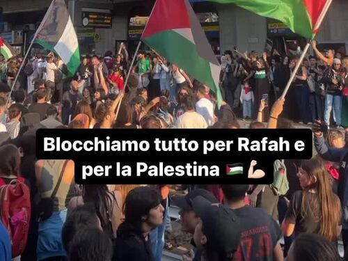 Pro-Palestina bloccano la stazione di Bologna centrale