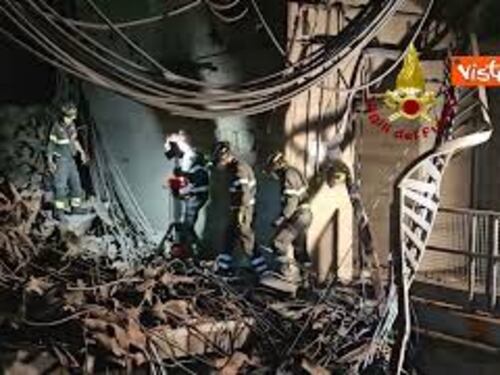 Esplosione Suviana, ispezioni dei Vigili del Fuoco e sommozzatori al lavoro