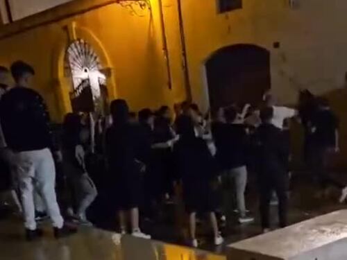 L'aggressione contro lo sposo nel centro storico di Nardò