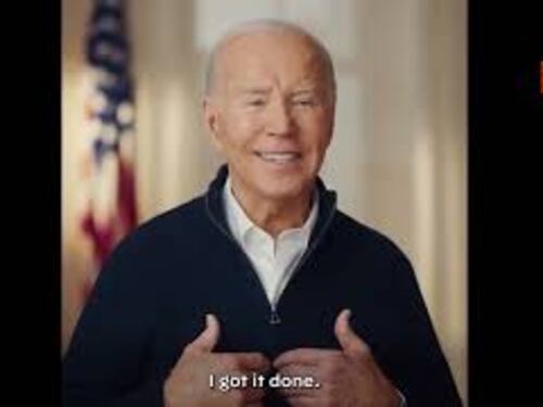 "Non sono un giovanotto", Biden scherza sull'età nel suo spot elettorale