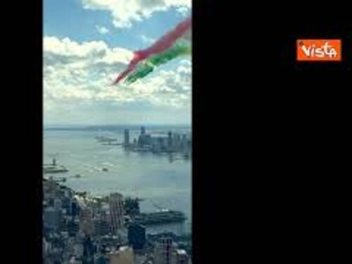 Le Frecce Tricolori tornano a sorvolare New York dopo 32 anni